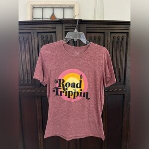 Boutique Novelty Road Trip Tee Size Small Soft Pink T-Shirt